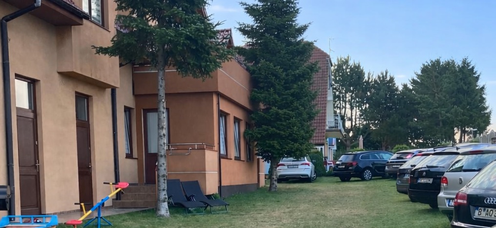 Parkplatz von Holiday House Europa in Rewal